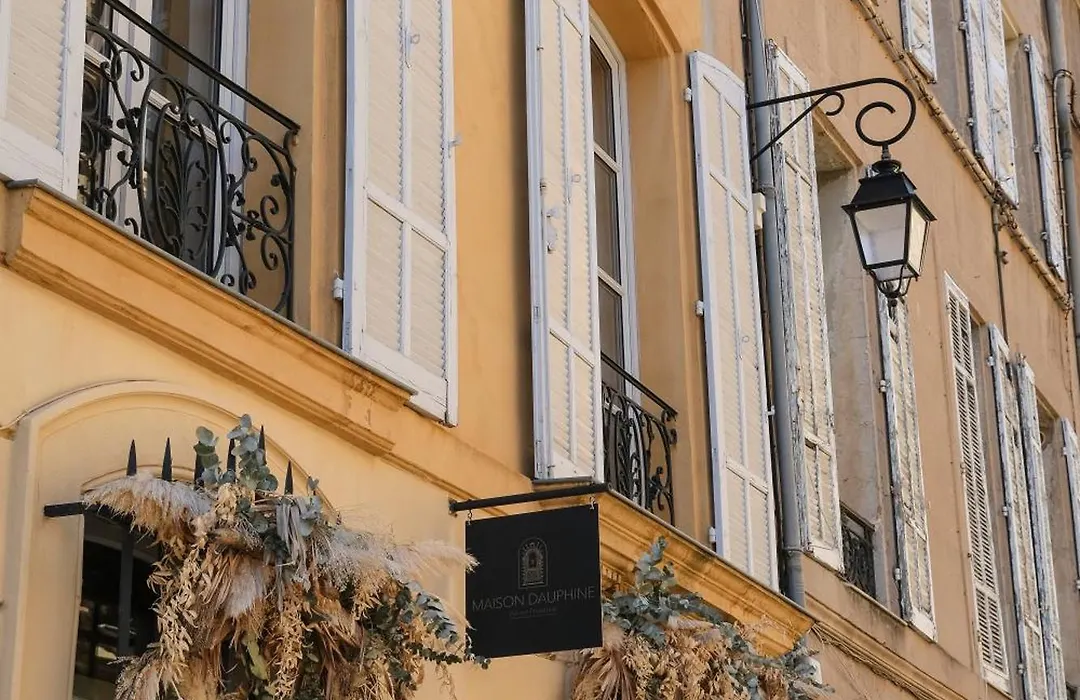 Maison Dauphine-1